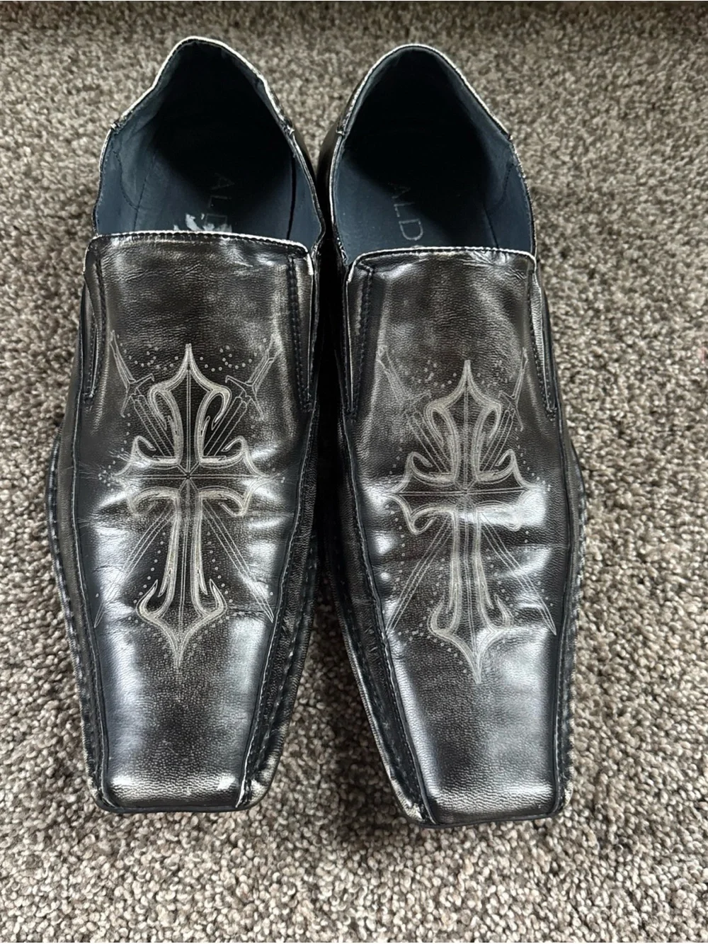 Aldo Men's Size 43 (9.5/10) Black Leather Slip-On Dress Shoes with Cross Detail